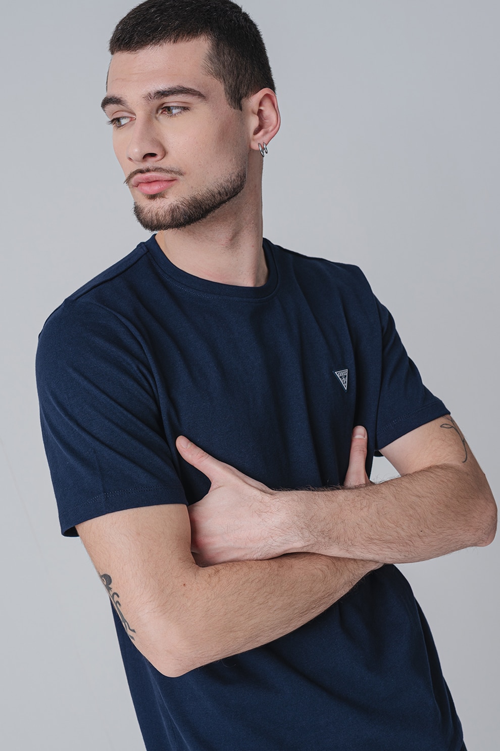 GUESS, Tricou de bumbac cu decolteu la baza gatului, Bleumarin, S