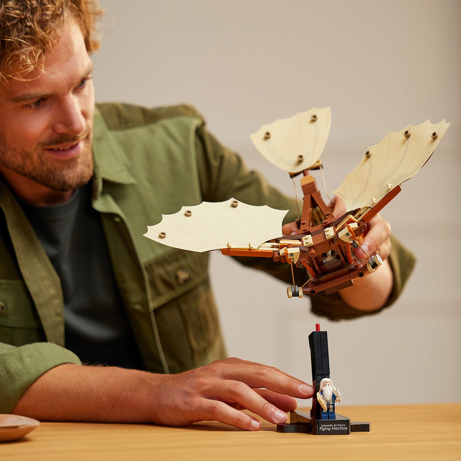 LEGO® Icons - Masina zburatoare a lui Leonardo da Vinci 10363, 493