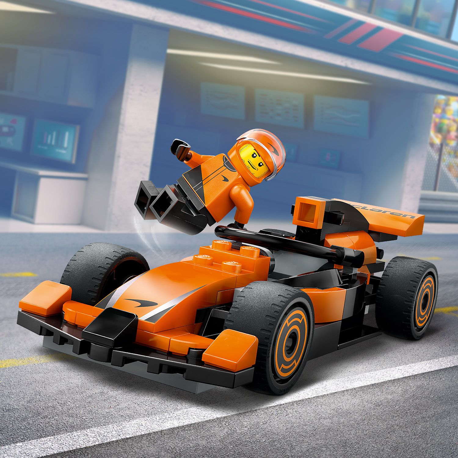 LEGO® City - Pilot F1® cu masina de curse McLaren 60442, 86 piese