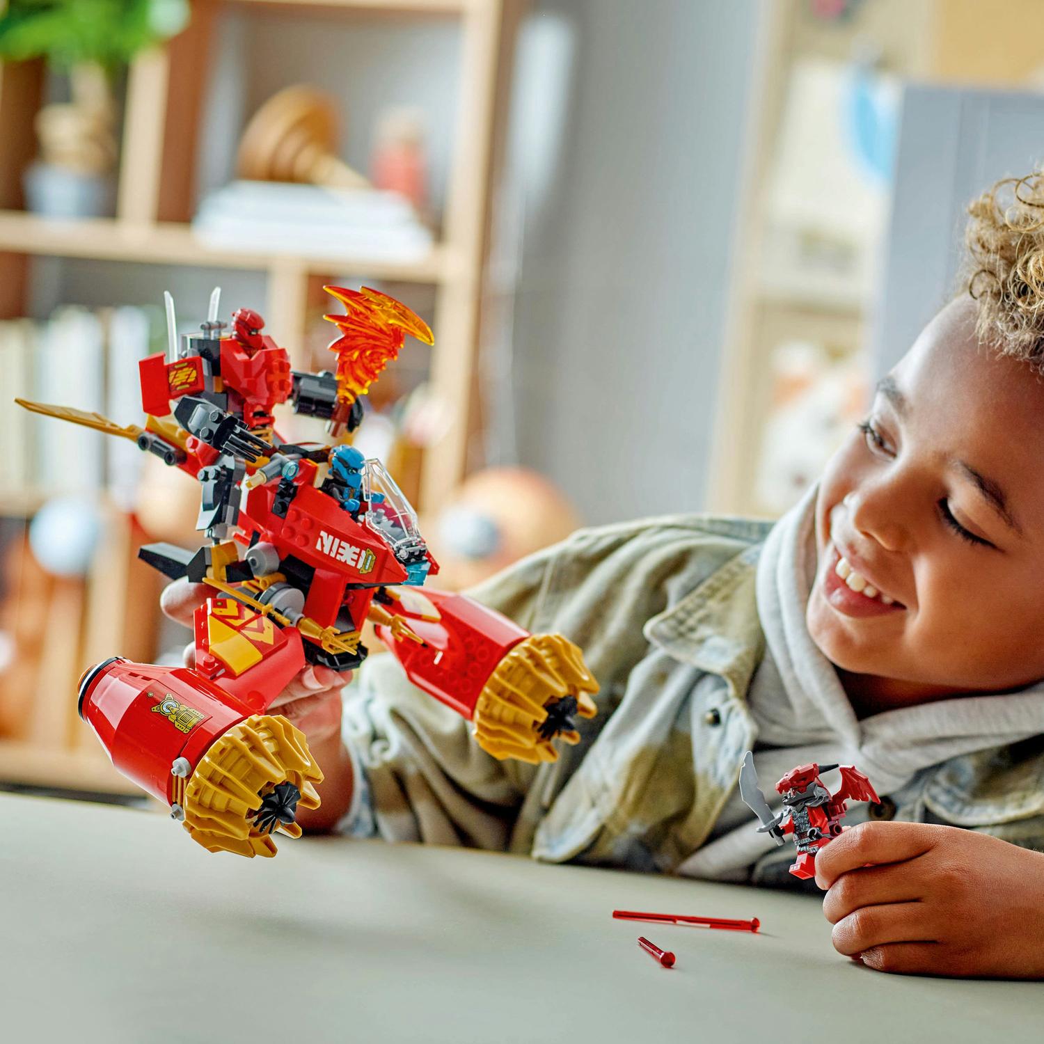 LEGO® Ninjago™ - Vehiculul-robot zburator al lui Kai 71830, 333