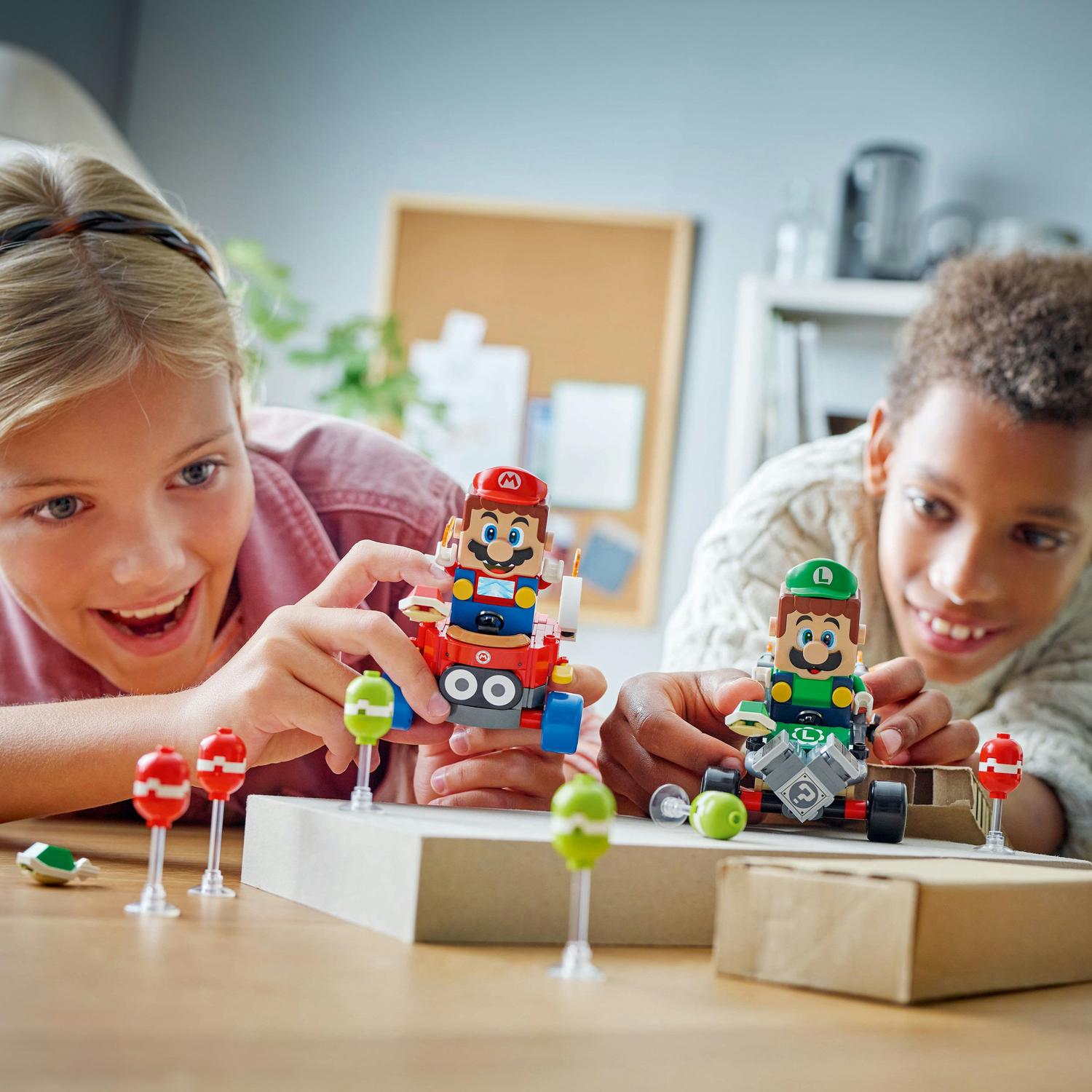 LEGO® Super Mario™ - Mario Kart™ – Baby Mario si Baby Luigi 72034