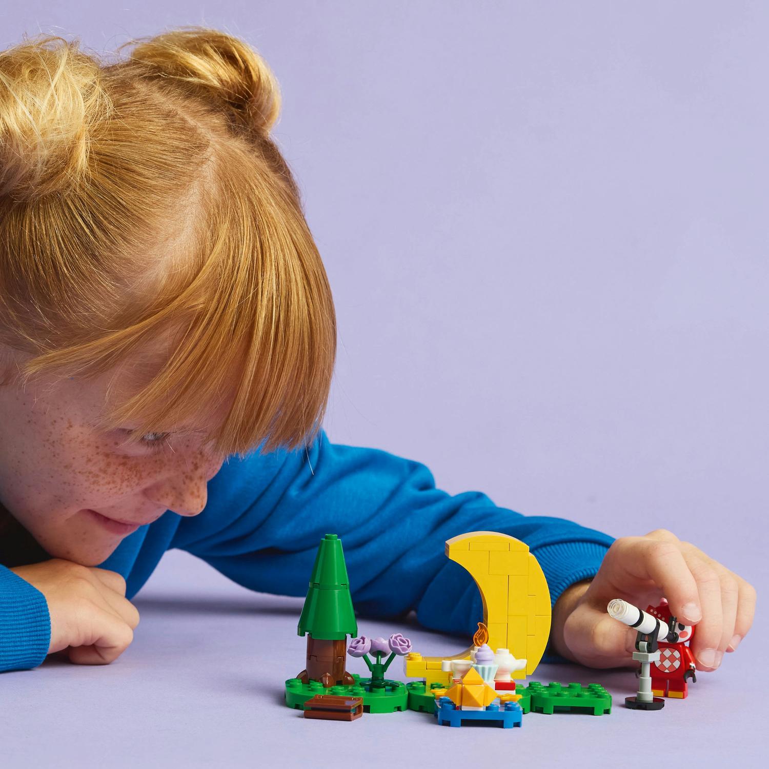 LEGO® Animal Crossing™ - Observarea stelelor cu Celeste 77053, 78