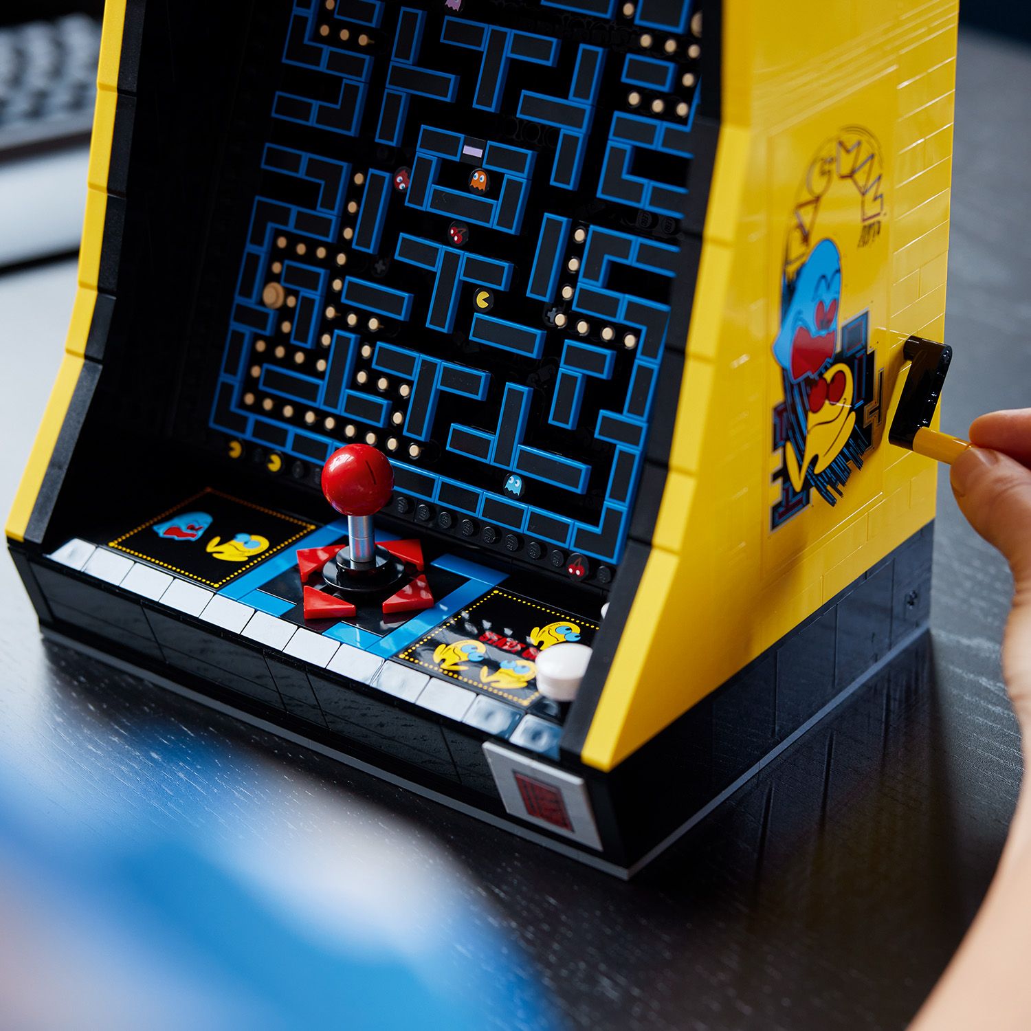 LEGO® Icons - Joc arcade PAC-MAN 10323, 2651 piese - eMAG.ro