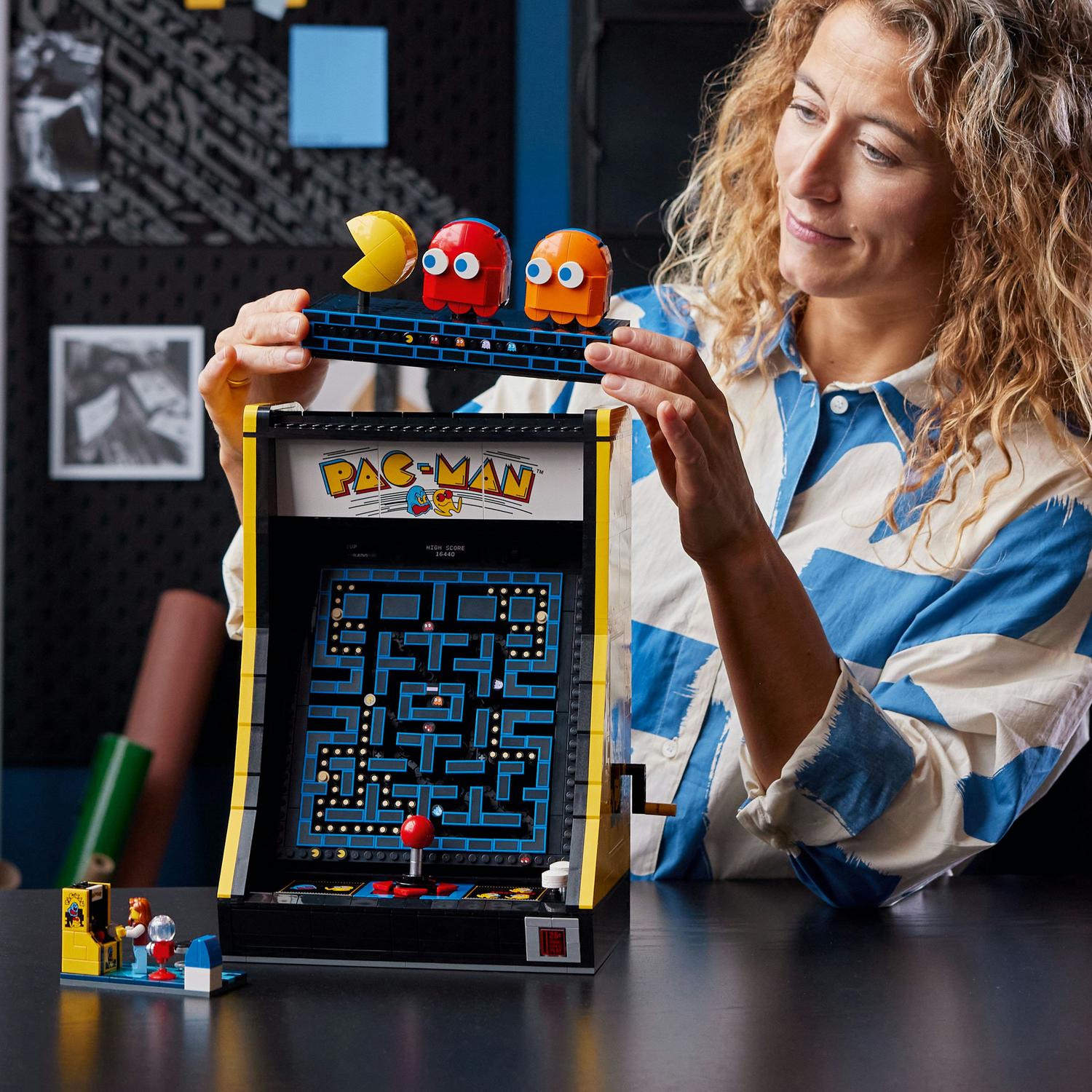 LEGO® Icons - Joc arcade PAC-MAN 10323, 2651 piese - eMAG.ro