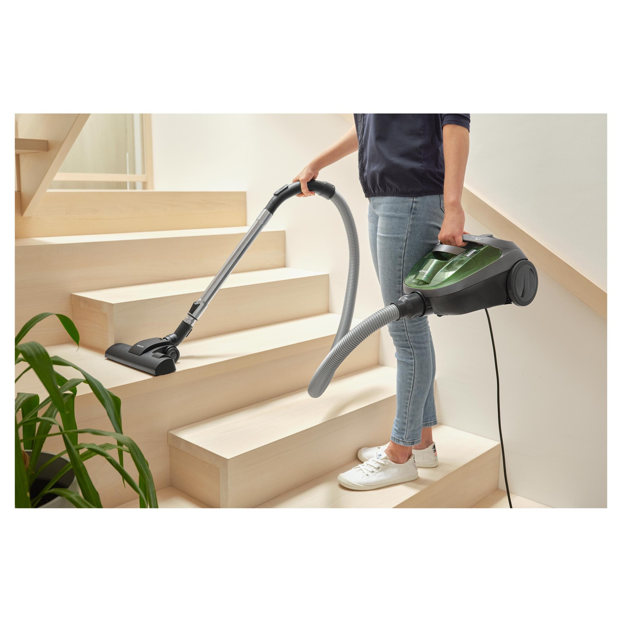 Aspirator fara sac Sencor SVC 1016GR 3AAA, 800 W, verde