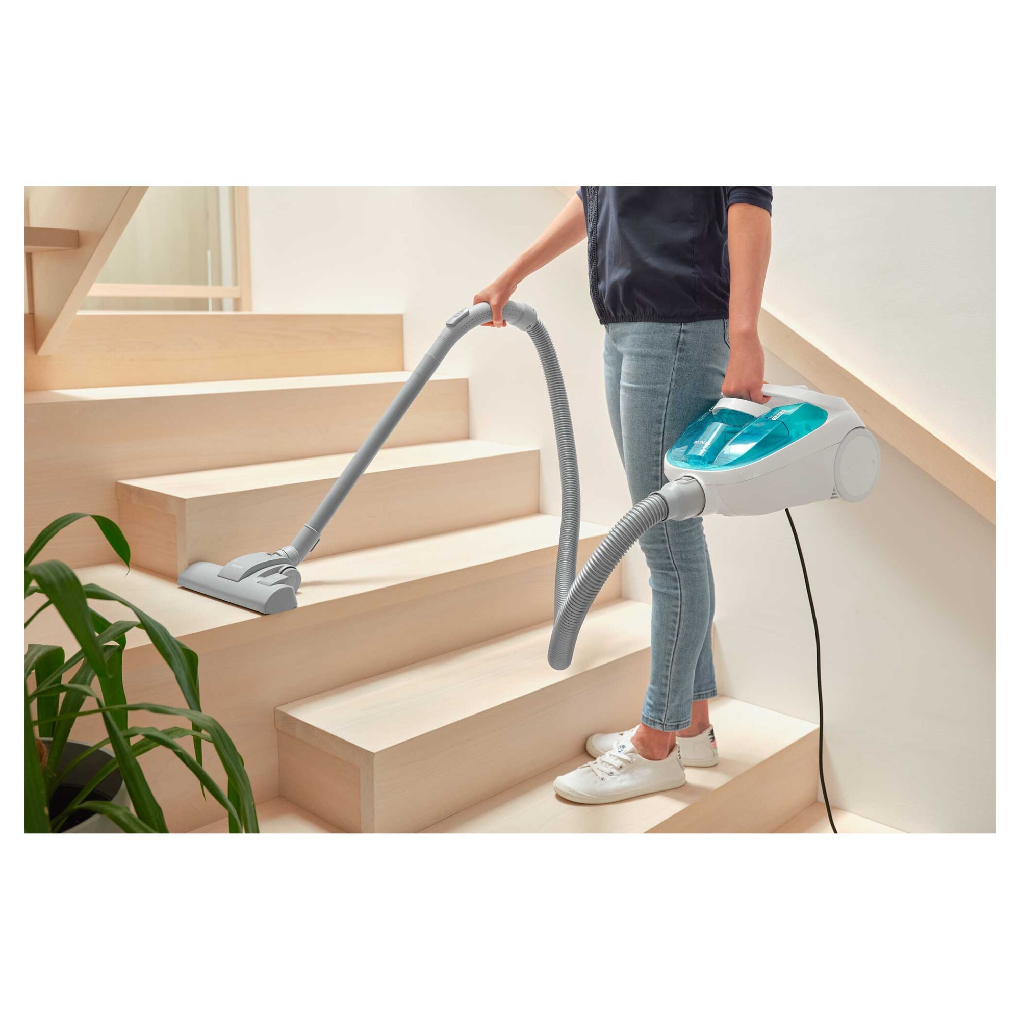 Aspirator fara sac, Sencor SVC 1015TQ 3AAA 800 W, alb, albastru