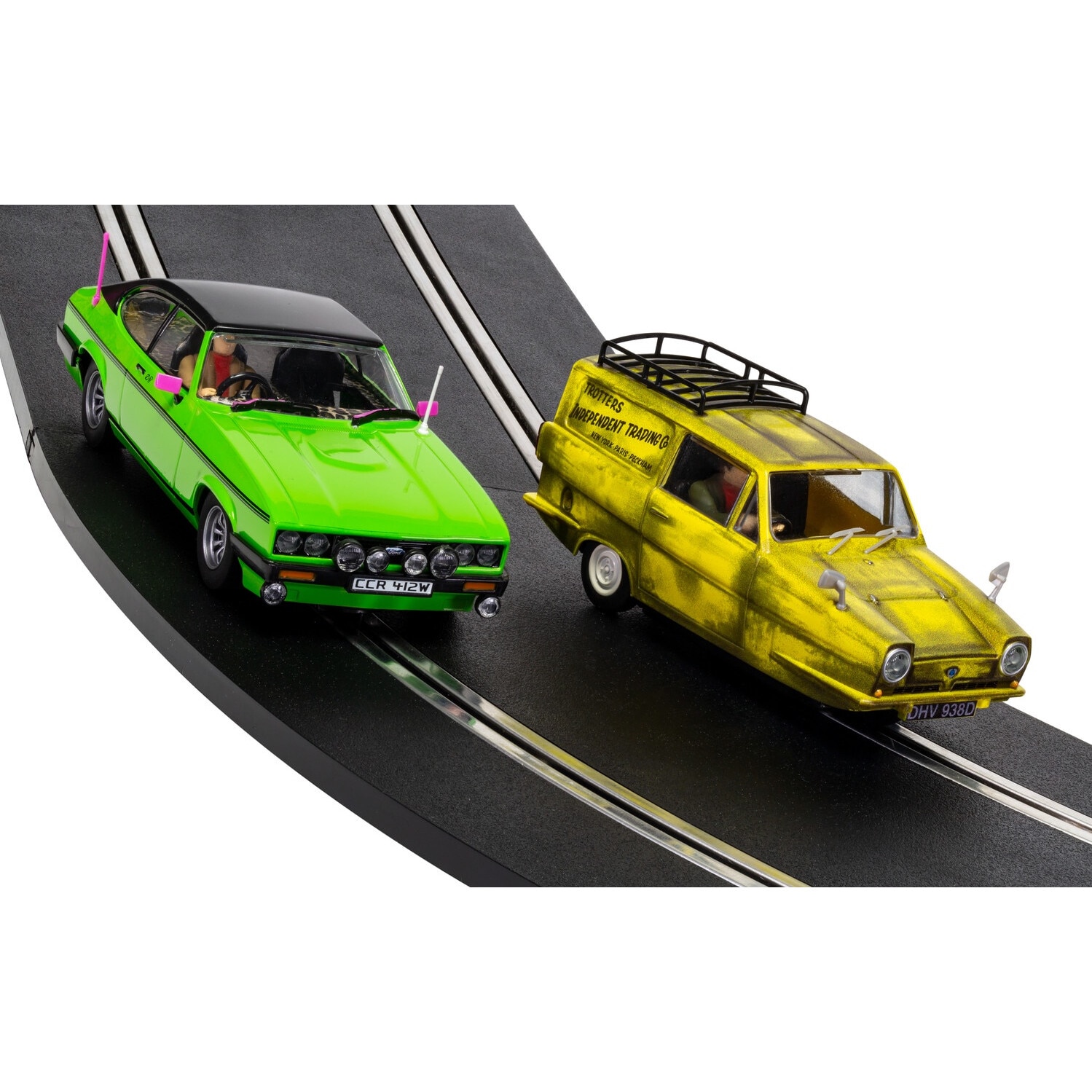 Set de masinute Scalextric Only Fools and Horses, Reliant Regal si