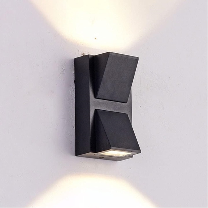LED лампа за външно осветление, IdeallStore, черна, метална, 14 см, има топла светлина