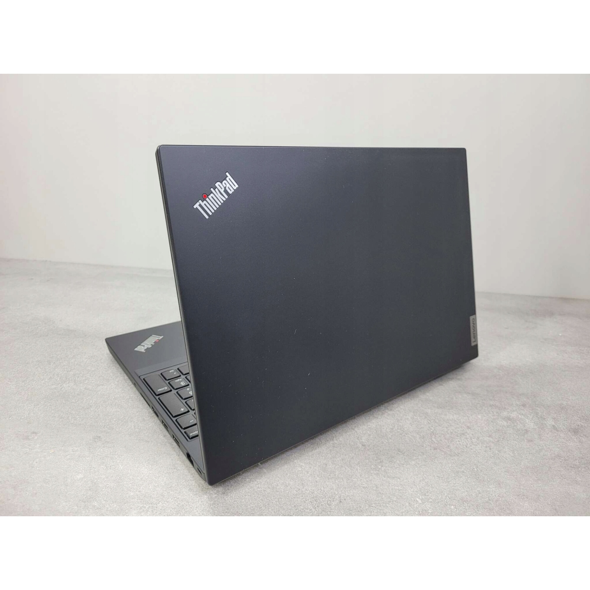 Laptop Lenovo ThinkPad P15v Gen 3, Intel Core i7, 32GB RAM, 512GB
