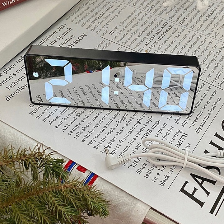 Jormftte digitális LED ébresztőóra, tükör design, csendes, fekete, kettős tápellátás