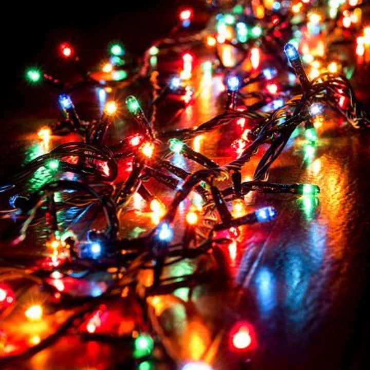 Instalatie de Craciun SDEPOT®, cu mai multe moduri de iluminare, 200 becuri LED cristal, 12 m liniari, multicolora