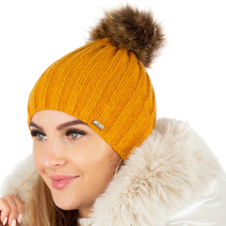 Női sapka pomponnal, Polár béléssel, Tökéletes sétákhoz vagy téli tevékenységekhez, 14709, 70% akril, 27% nylon, 3% elasztán, logóval, egy méret, narancs