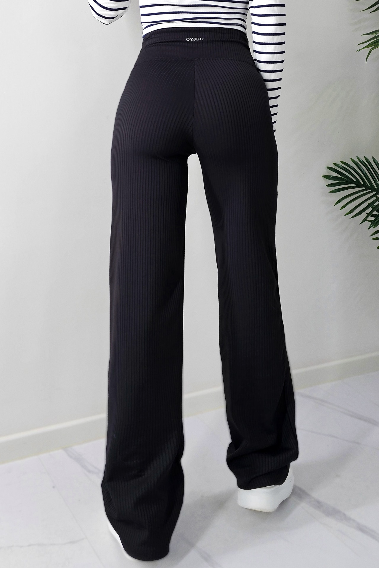 Pantaloni lejeri de dama Oysho, cu aspect tetra