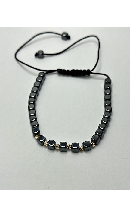 Bratarara cu 6 bile de aur si Hematite patrate si snur reglabil