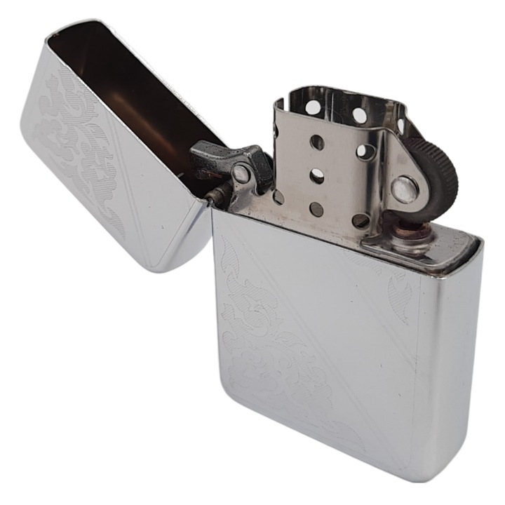 Set cadou hartie de tigari si bricheta, metal, argintiu, 19x14,5x4,2cm