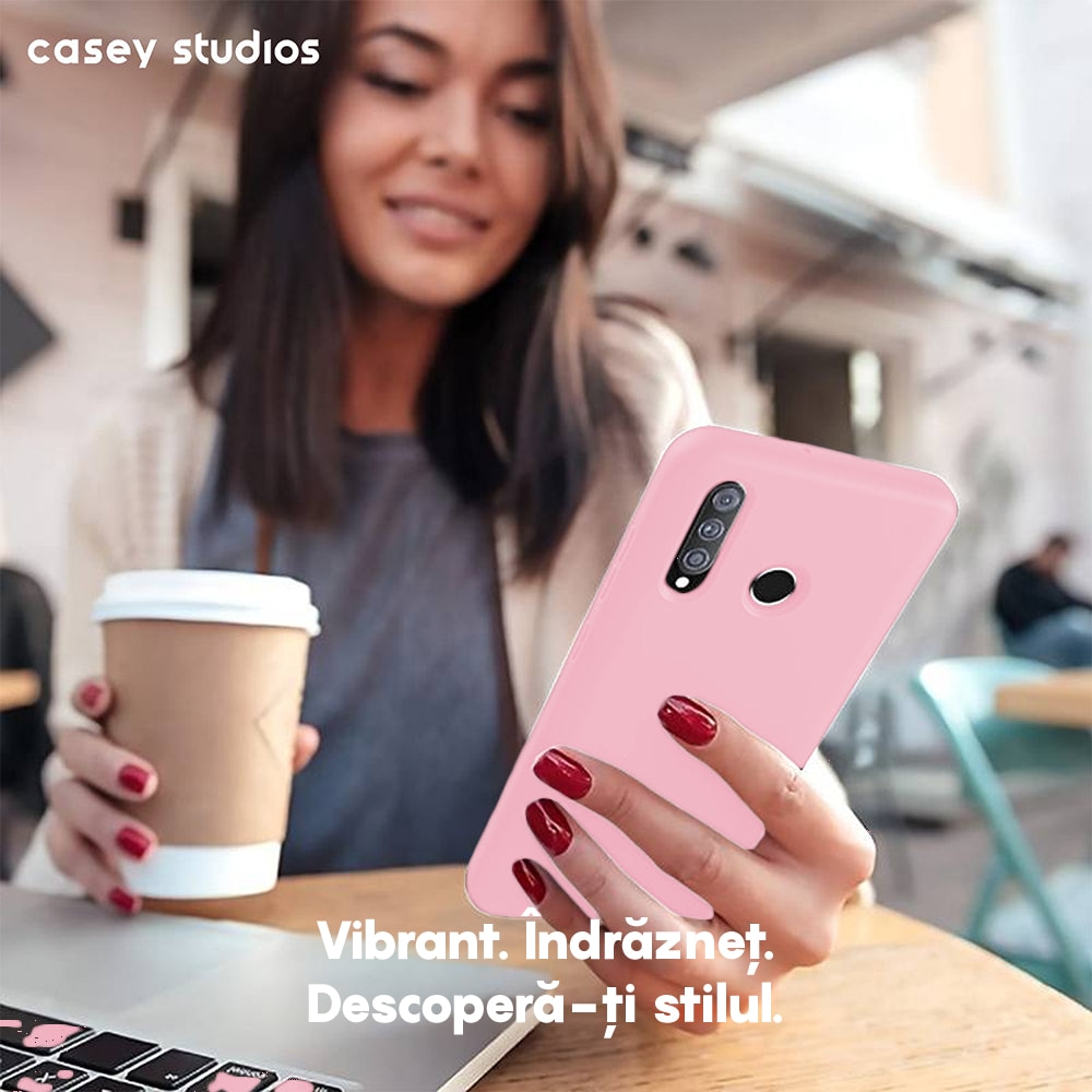 Husa CASEY STUDIOS™ compatibila cu Huawei P30 Lite/P30 Lite New Edition, Soft Silicone Premium, Microfibra in Interior, de Protectie, Ultra Slim, pentru Incarcare Wireless, Margini Ridicate pentru Protectia Ecranului si a Camerelor, Roz
