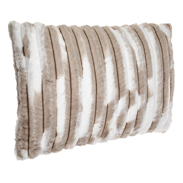 Perna decorativa bej maro din imitatie de blana cu dungi reliefate, pentru canapea, dimensiuni 55x37cm