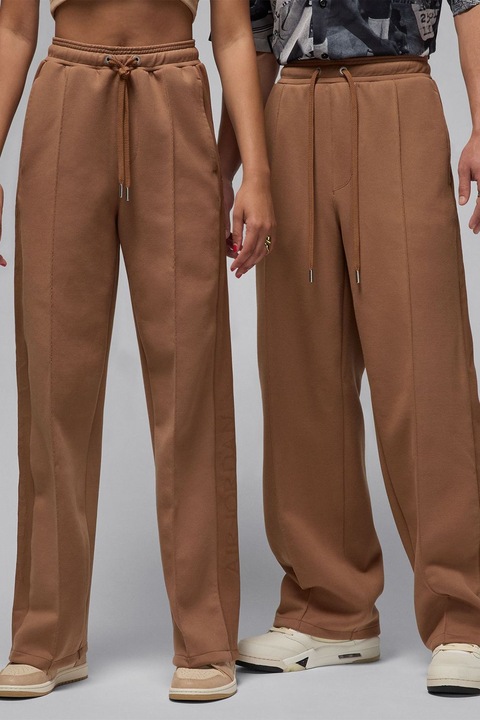 Nike, Húzózsinóros szabadidőnadrág, Tevebarna