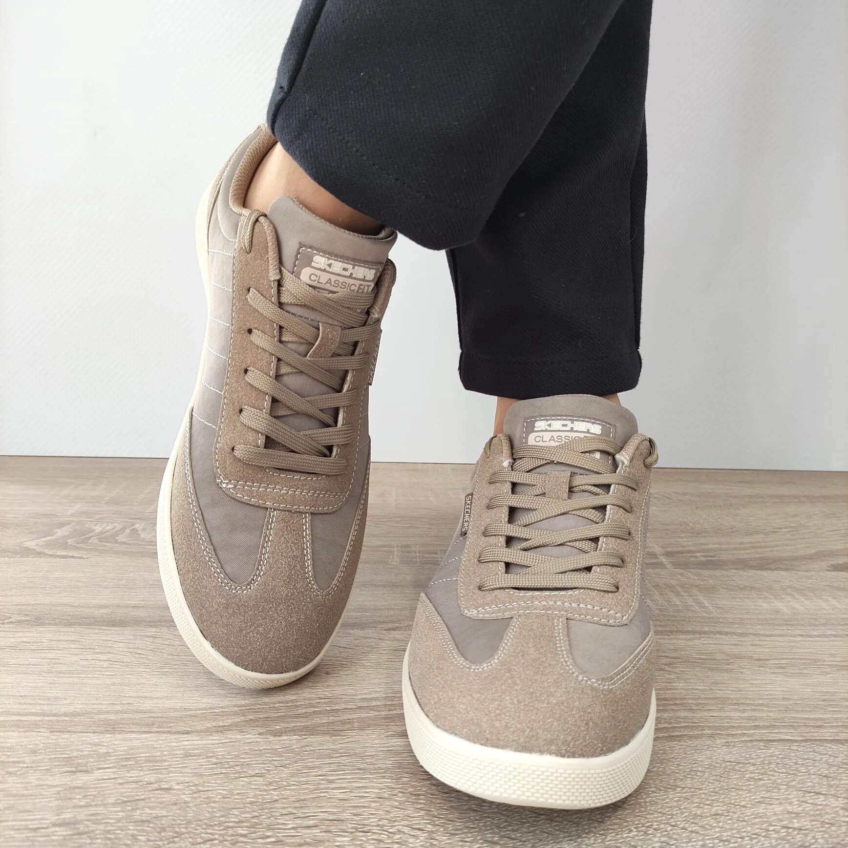 Pantofi Sport Skechers 210824 Tpe - 39.5, Taupe - eMAG.ro