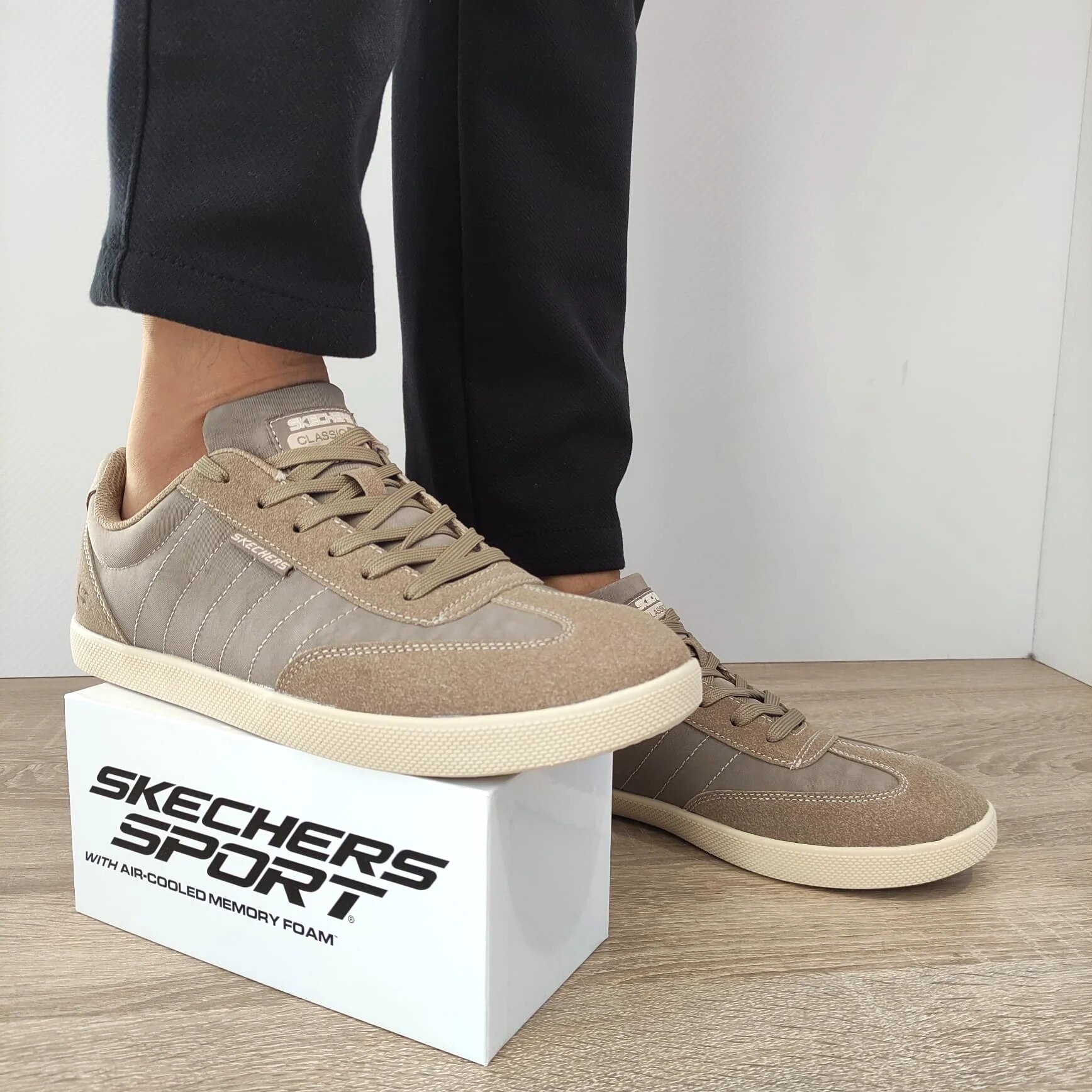 Pantofi Sport Skechers 210824 Tpe - 39.5, Taupe - eMAG.ro