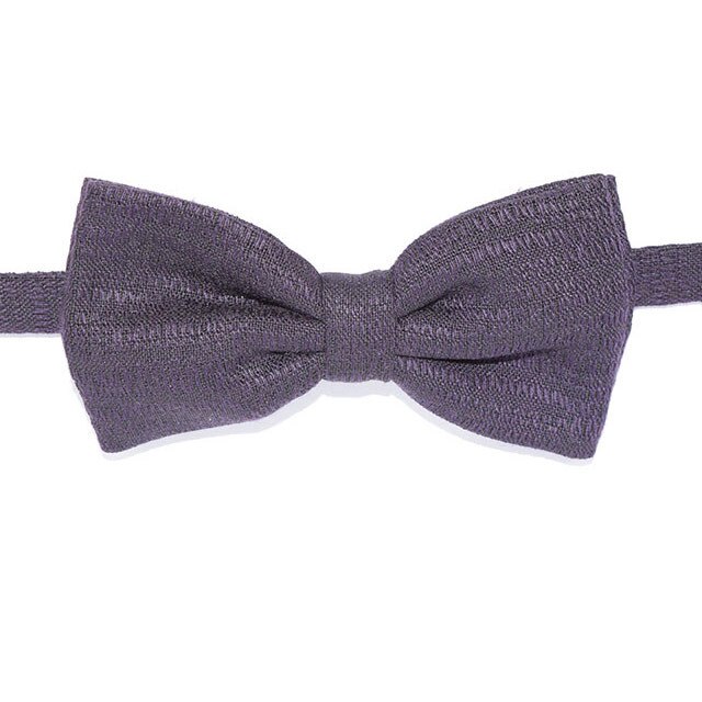 Papion clasic negru cu efecte mov