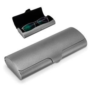 Аксесоари за очила и контактни лещи