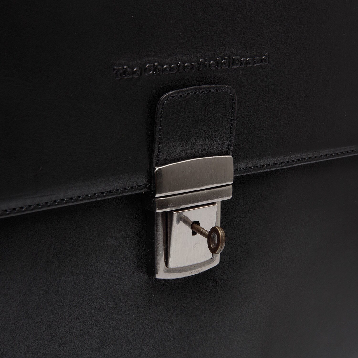 Servieta pentru acte si laptop 15 inch, The Chesterfield Brand, Salvatore, piele naturala, Negru