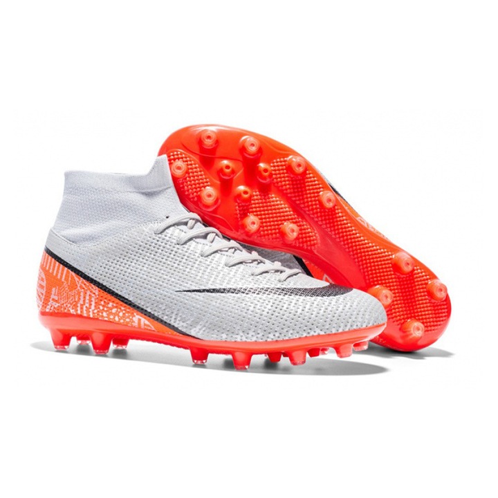 Ghete de Fotbal pentru Barbati, Talpa pentru Gazon Artificial, Pantofi Sport de Exterior, Incaltaminte Profesionala pentru Antrenament, Ideale pentru Tineri si Adulti, Confortabile si Durabile, Disponibile in Multiple si Variate, Gri/Portocaliu