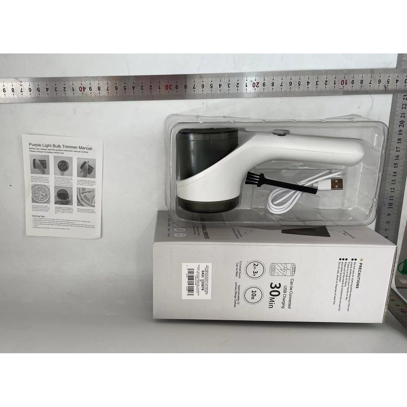 Aparat Scame si Par Haine, By Fitilomania, Electric, USB inclus, Periuta Curatare, pentru Diferite Tesaturi, 3 Trepte, 20.5 x 8.8 x 7 cm, Alb