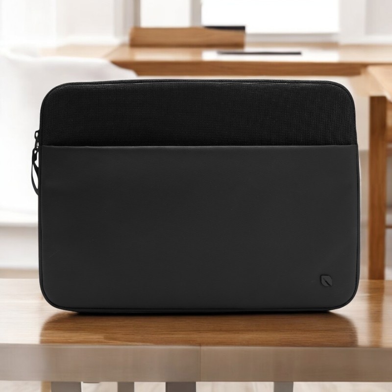 Husa laptop InCase A.R.C. cu buzunar pentru MacBook Pro 16", reciclabila, 39x29x3cm, neagra
