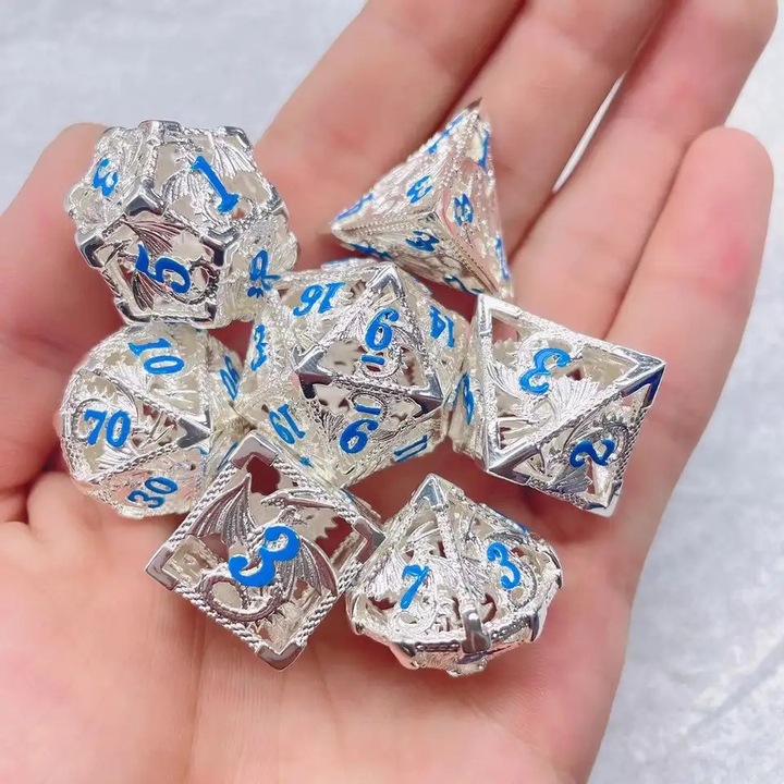 7 db fém RPG dobókocka készlet, többszínű, 1+ játékos számára