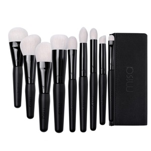 Aplicatoare si pensule machiaj