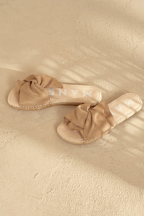 Manebi, Papuci de piele intoarsa cu model rasucit, Maro nisip, 39