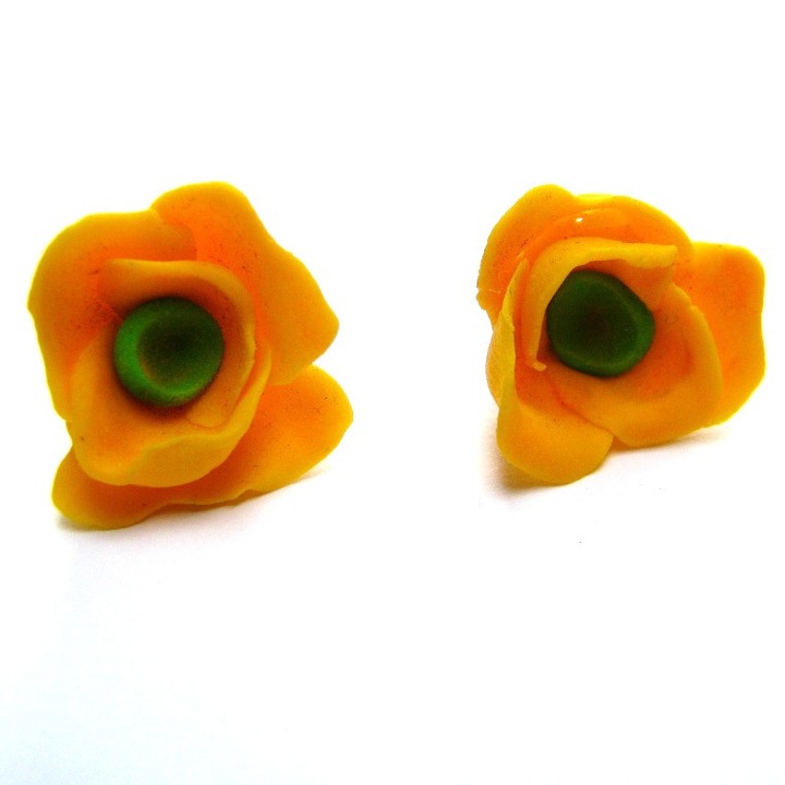 Cercei trandafiri galbeni