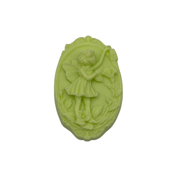 Sapun handmade cu unt de shea, ulei din samburi de struguri, parfum lemongrass, model zana A, 60 g