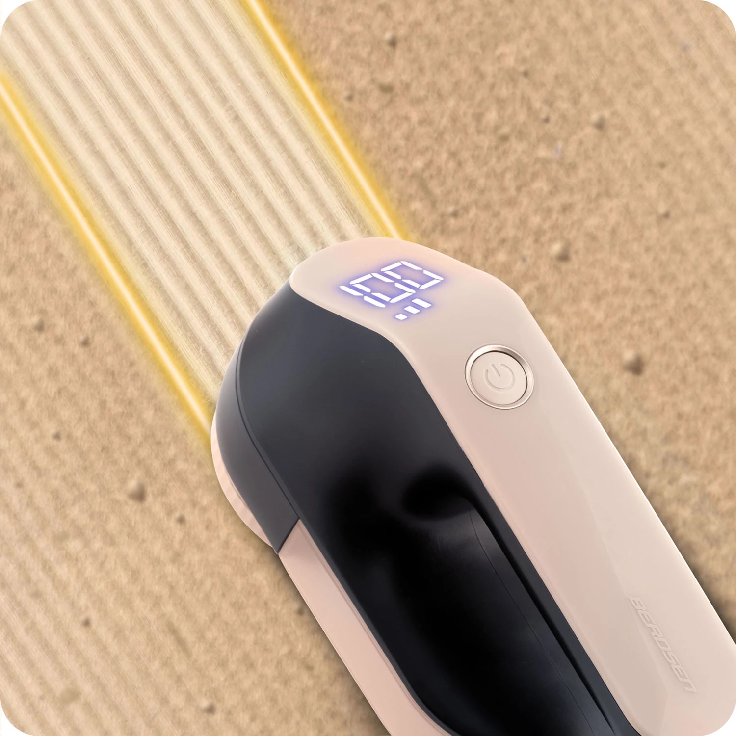 Aparat de curatat scame electric, lame din otel inoxidabil, ecran LCD, 3 niveluri de intensitate a puterii, recipient mare de 120 ml, baterie 2000 mAh, negru si roz
