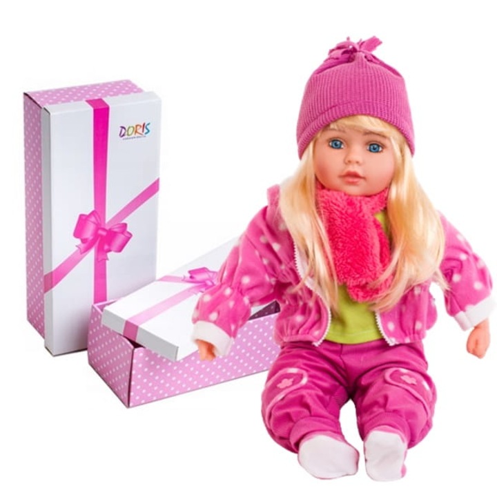 Papusa fetita Doris Sweet Girl 60 cm cu par blond, hainute roz, pantaloni din reiat, hanorac cu gluga, caciulita si fular, corp moale