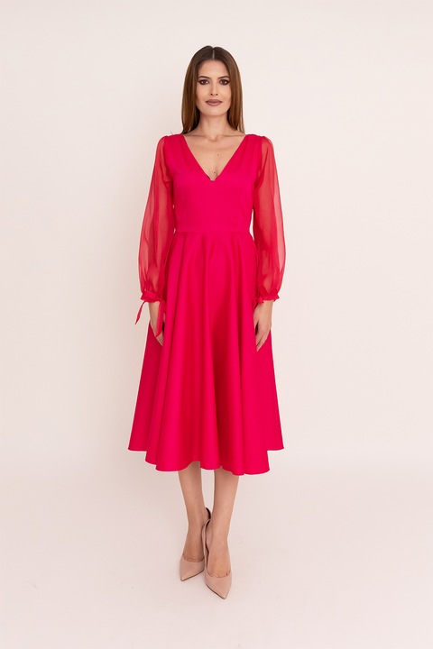 Ilona Andreoiu, Rochie evazata cu decolteu in V Helena, Rosu