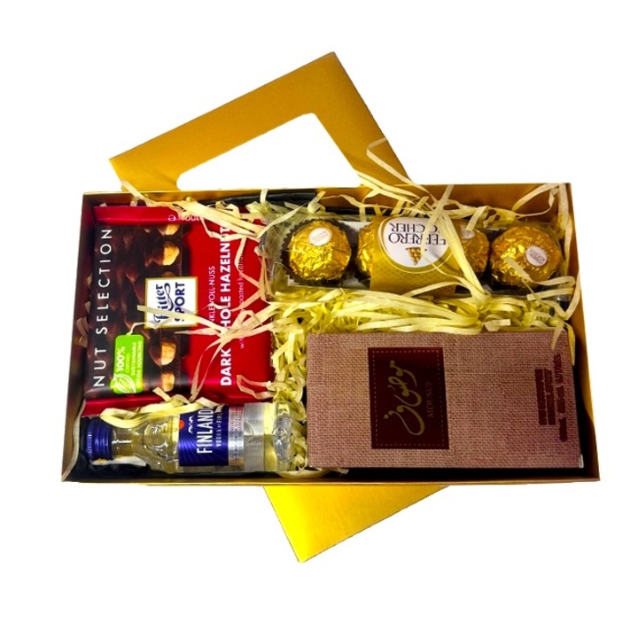 Pachet cadou barbati, cu Parfum arabesc unisex Ard al Zaafaran, Mousuf-50ml, vodka Finlandia 50ml si ciocolata Ritter Sport, in cutie gold, Velve