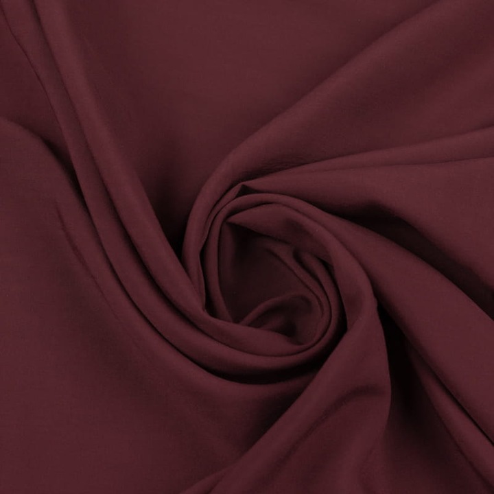 Tesatura Din Viscoza De Culoare Burgundy