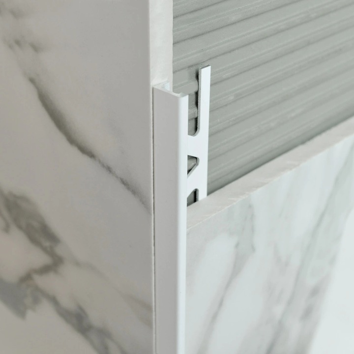 Profil perete, aluminiu, White, 10mm inaltime si 2.7m Lungime