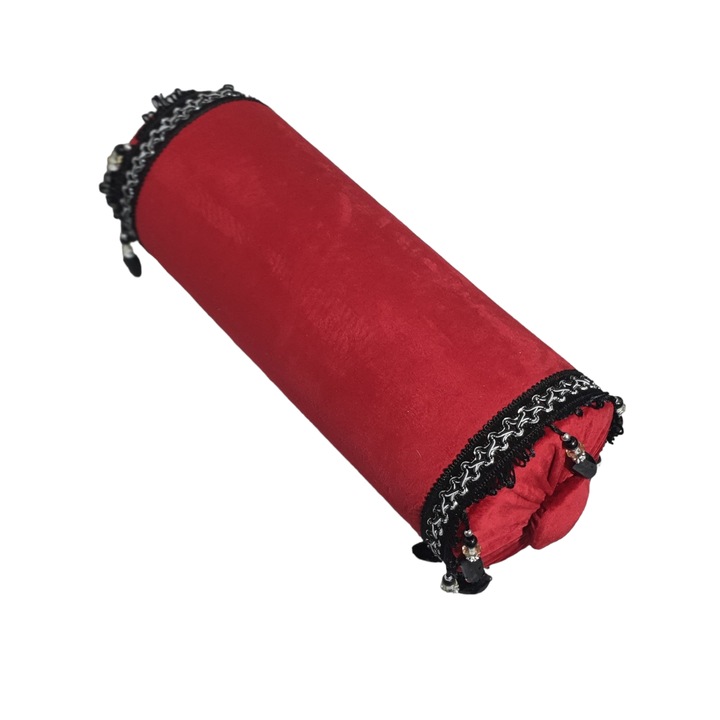 Perna decorativa, rosie, 15x40cm, catifea, cu dantela neagra