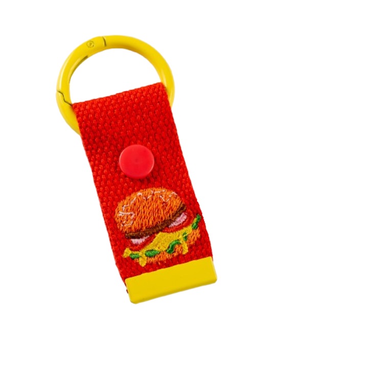 Памучен ключодържател с бродерия Burger Delicios и пръстен карабинер, тъмночервен, 7 см