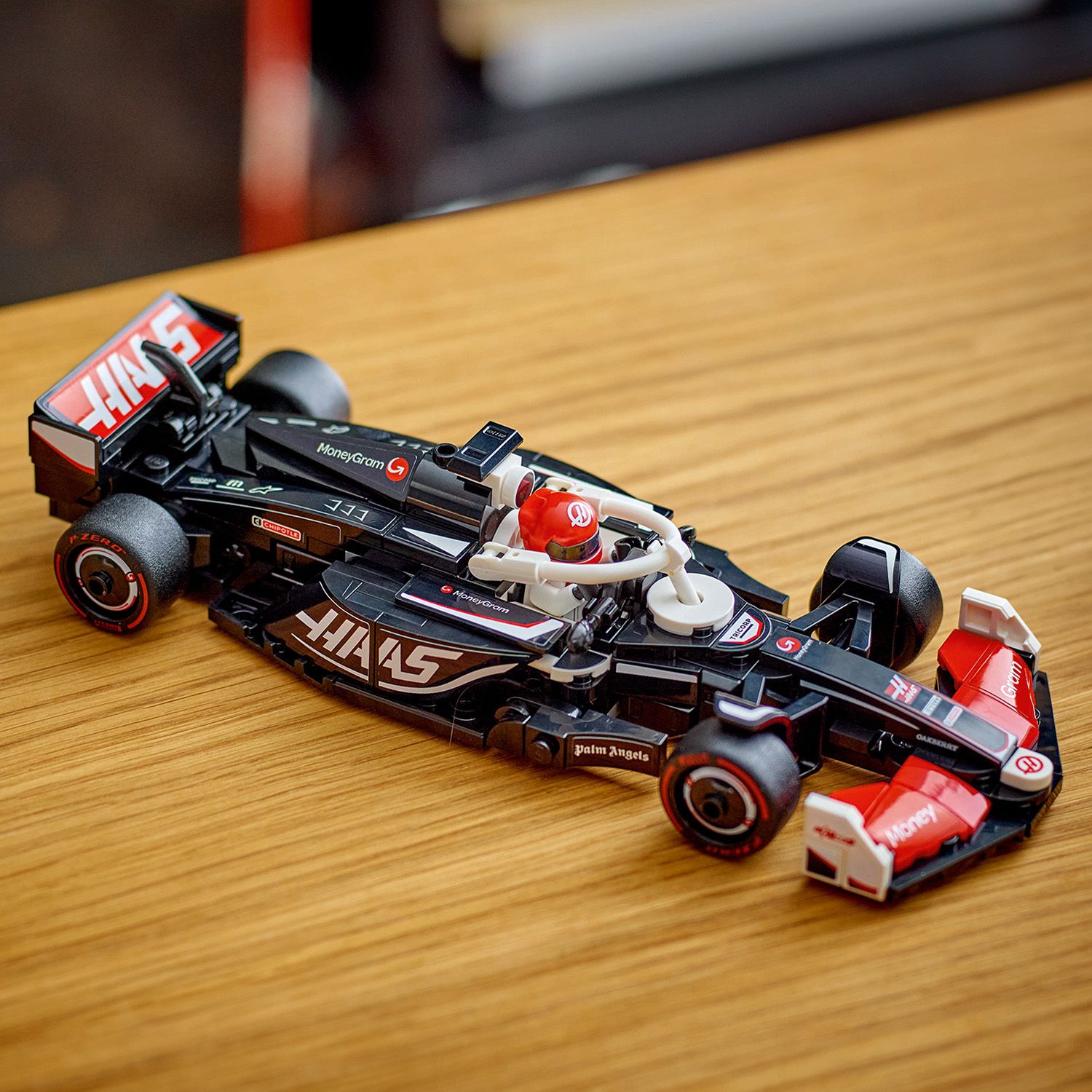 LEGO® Speed Champions - Masina de curse MoneyGram Haas F1® Team VF