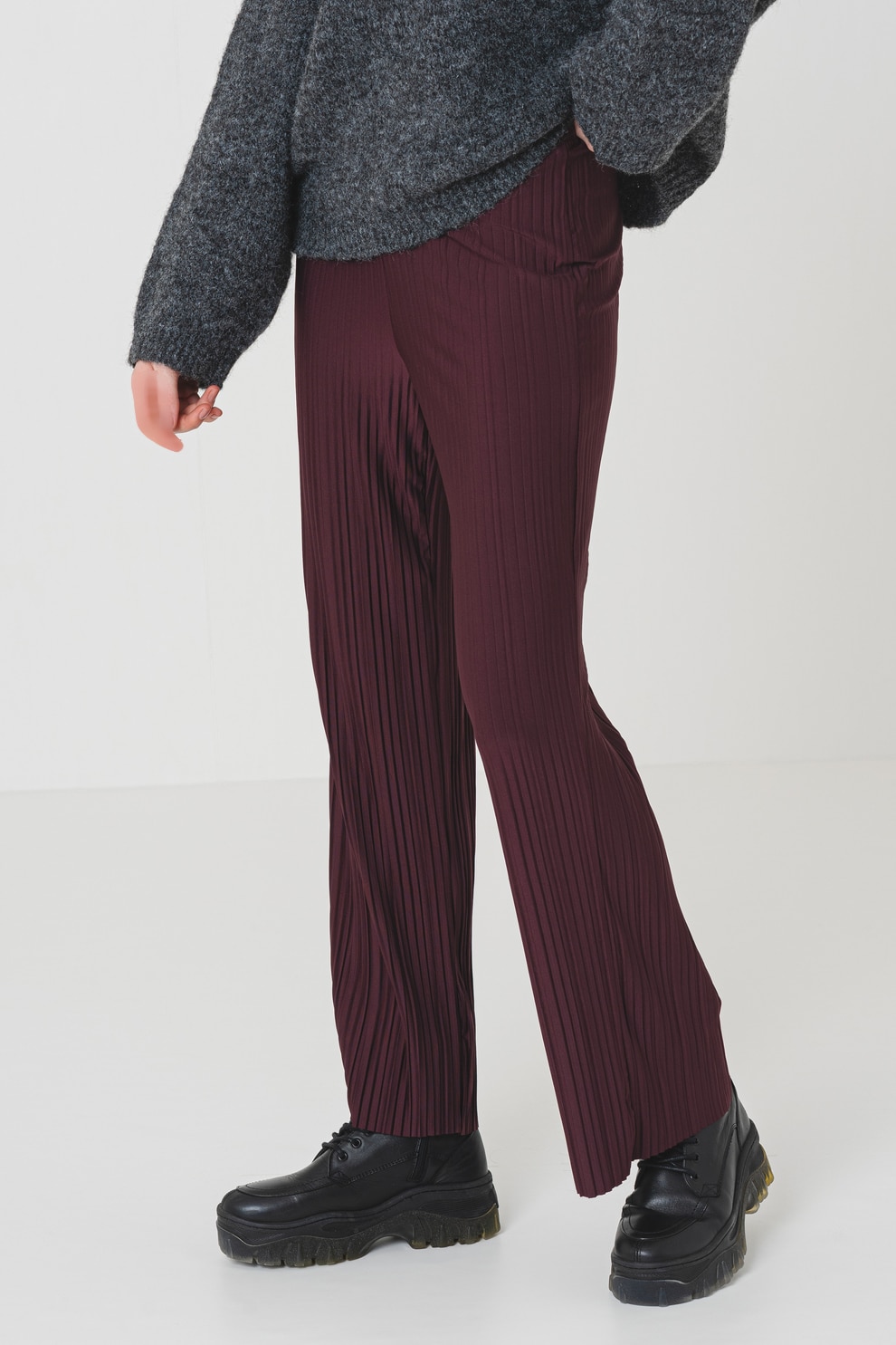 Gina Tricot, Pantaloni drepti cu pliuri, Visiniu, S