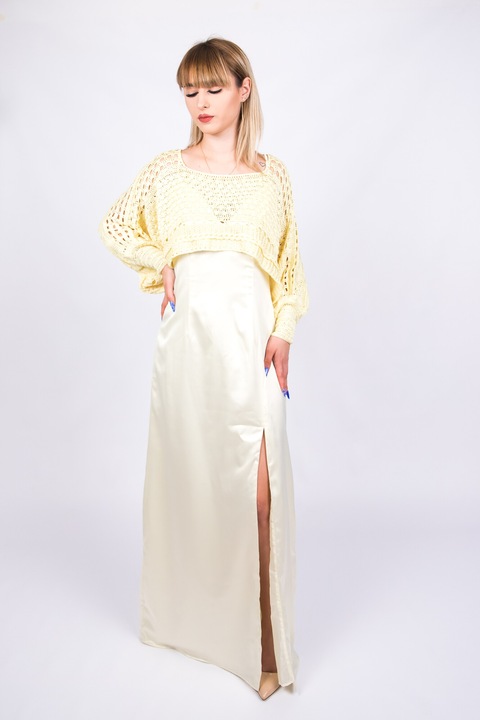 Сатенена рокля с ръчно плетена горна част, Размер S/M, маслено бяла