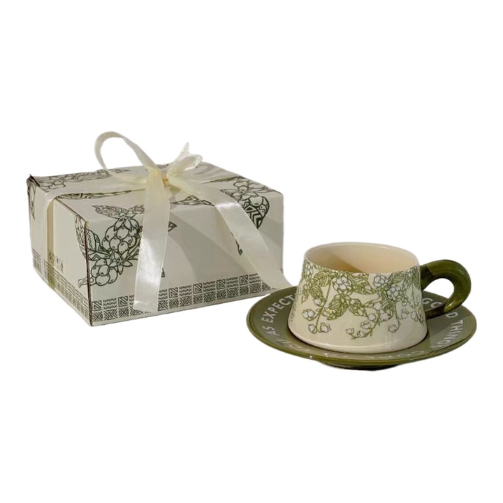 Керамичен комплект чаша и чинийка, Ярко зелено, 260мл, 7х8см