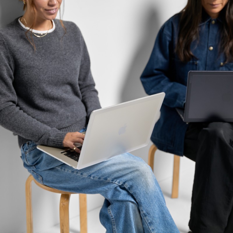 Husa protectoare Incase Edge Hardshell pentru MacBook Air 15", mata, rezistenta la amprente