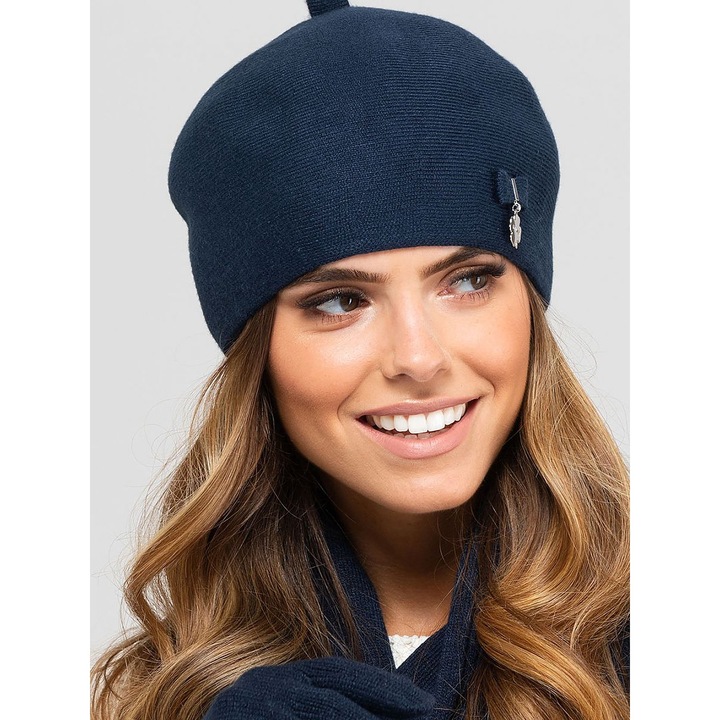 Дамска шапка KaMeA, модел MURCJA, морско синьо, 40% полиакрил, 15% еластан, 25% вискоза, 20% вълна