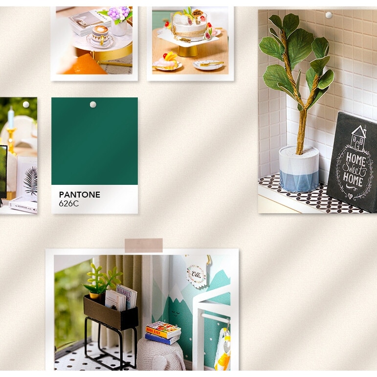 Жалаңаш отбасы моншада жуынуда